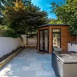 Gorgeous Flat With Garden In Battersea