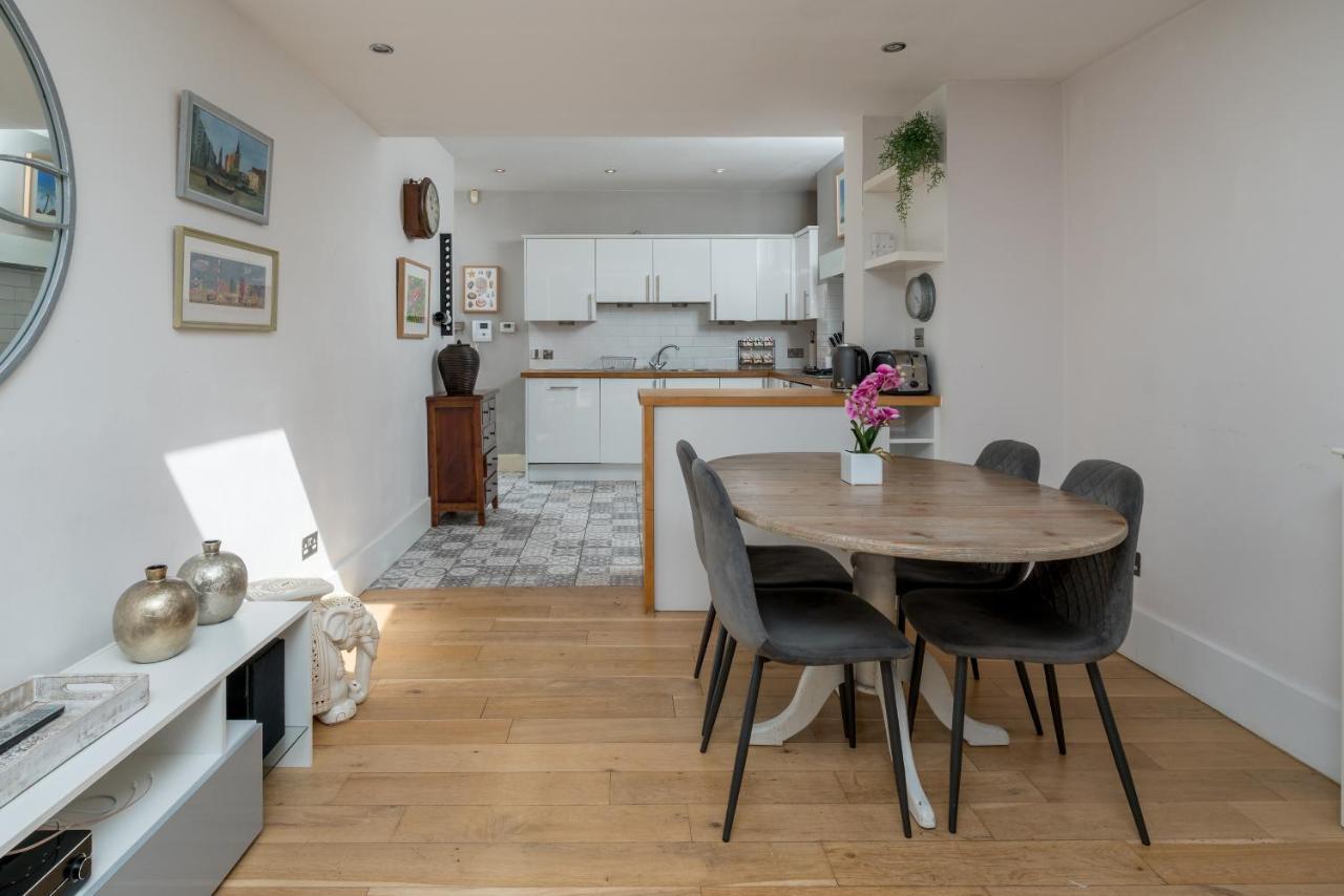 Gorgeous Flat With Garden In Battersea Apartment